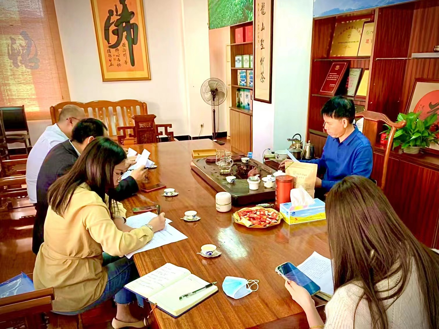 深入探讨服务器性能限制及其在不同大话服务器中的表现 (深入贯彻服务理念)-优乐评测网